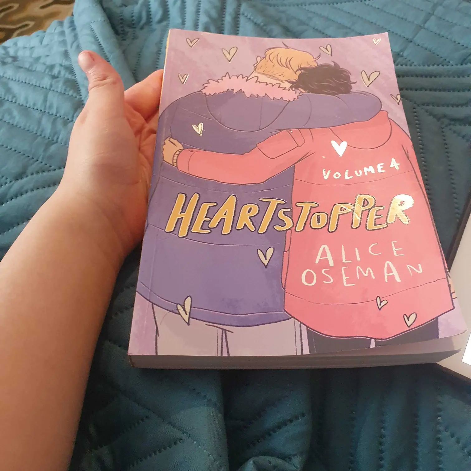 heartstopper volume 4