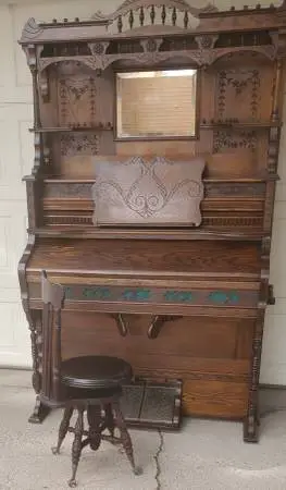Clough & Warren Antique Victorian Pump Organ W/Stool