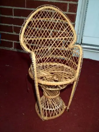MINI WICKER CHAIR Seat Doll Size Display Miniature Dollhouse Furniture