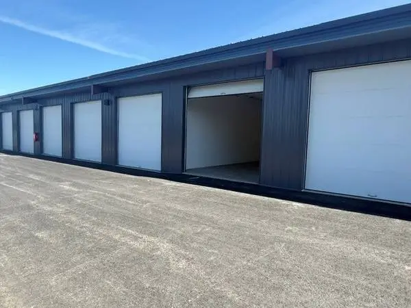 Warehouse Space 350sqft - 6,000 sqft