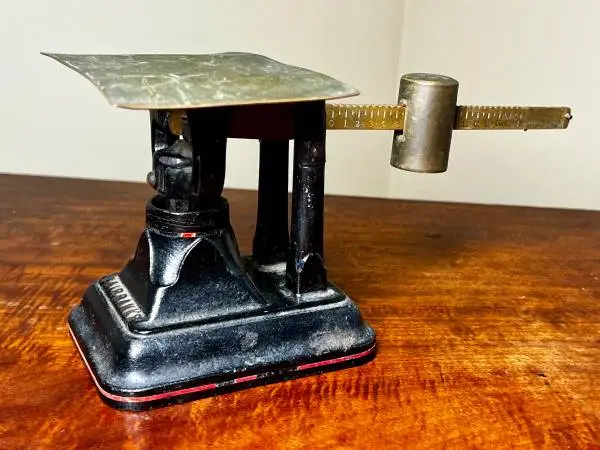 Antique Fairbanks cast iron/brass 16oz postal scale