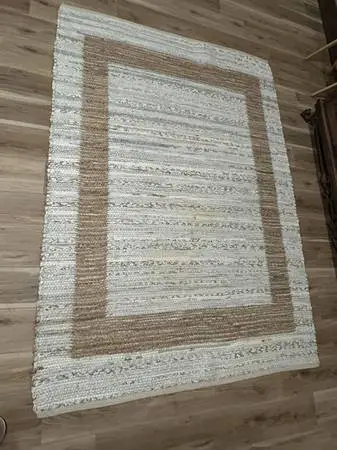 Rug - Rectangular  -  Woven Design