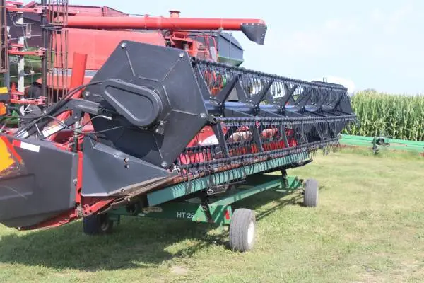 2008 C.I.H. 30 Flex Head, 3 Cut, Field Tracker, Good Polly