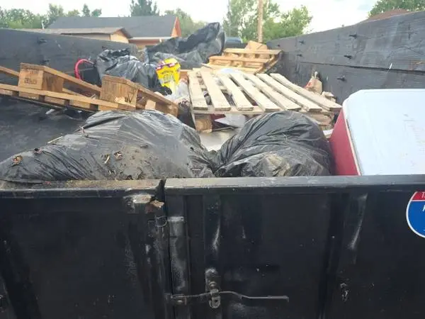Junk removal / starting at $100 720-813-5322