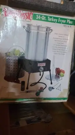 Turkey Fryer - COMPLETE, LIKE NEW, CHEAP!