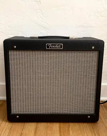 Fender Blues Junior 15-Watt Tube Combo Amplifier