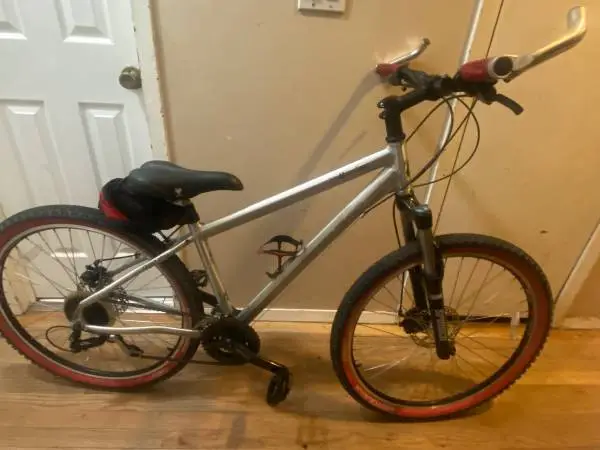 24 Speed BIKE HARD BATTLE DISC Mountain Bicycle.  15 inch frame
