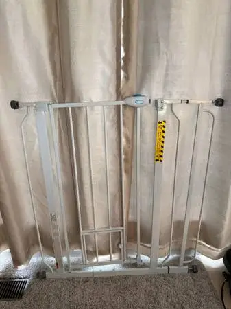 Baby gate NOT USED