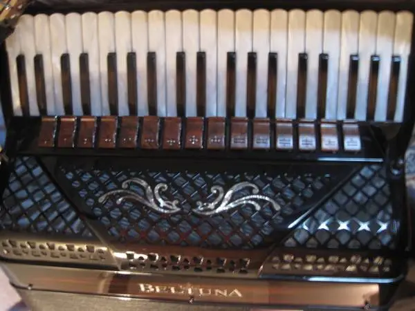 Beltuna Spirit V accordion