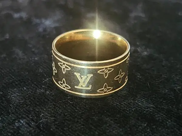 Beautiful designer embossed ring size 7 | Louis vuitton