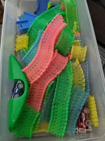 Magic Track lot