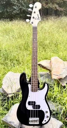 Fender Squire Mini Bass