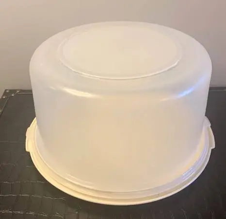 Tupperware cake carrier Large