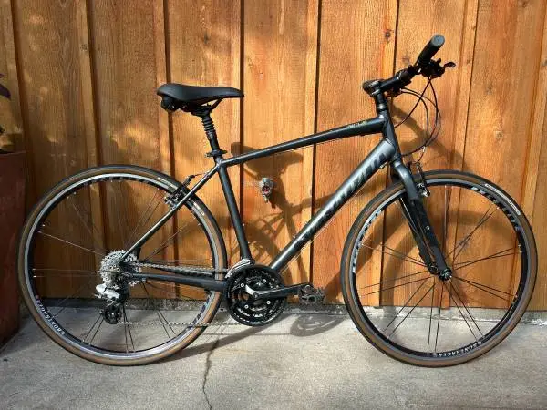 Specialized Sirrus Sport Hybrid Road Bike Bicycle RL Medium 485 OBO