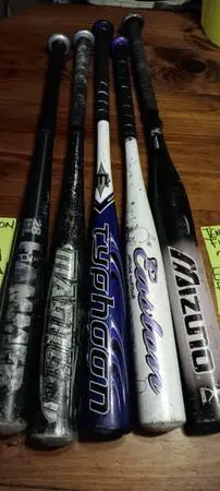 5 softballbats 3 guys 2 girls $20 each
