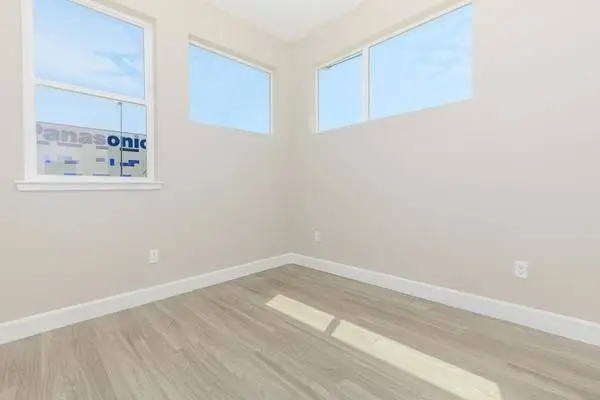 Barbecue Grilling Areas, Conference Room, 2bd 2ba