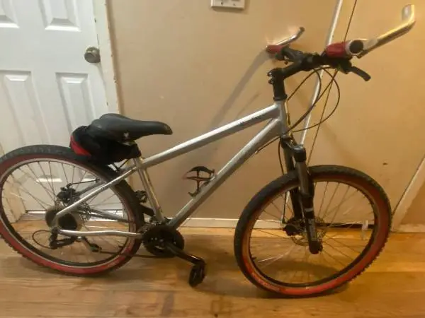 24 Speed BIKE HARD BATTLE DISC Mountain Bicycle.  15 inch frame