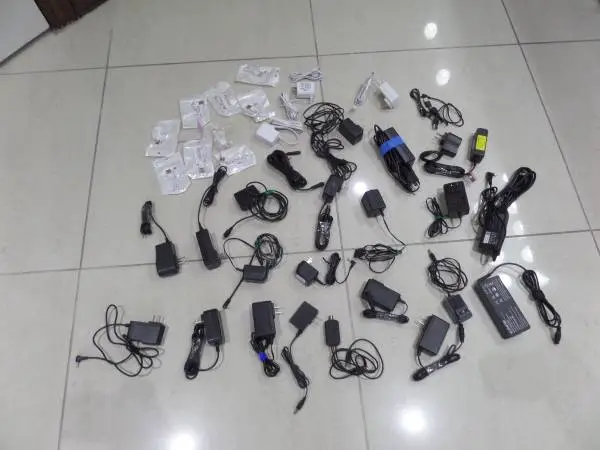 VARIETY CHARGING CABLES ( ONLY SELLING ALL IN BUNDLE)