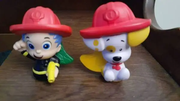 2 Nick jr. Bubble Guppies Gil Fireman & Fire Puppy Figures