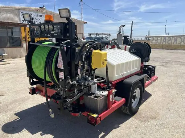 TRAILER JETTER DIESEL POWERED LOW LOW 350 HRS