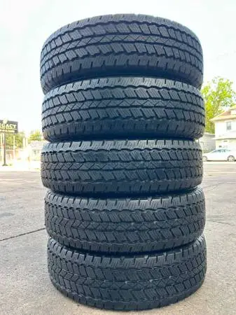 255 75 17 bridgestone dueler AT new take off tires