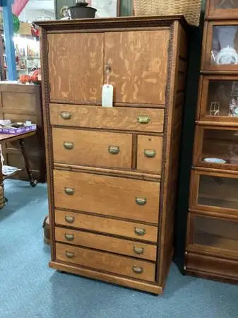 ANTIQUE OAK OFFICE CABINET W/MANY USES & LOTS OF STORAGE