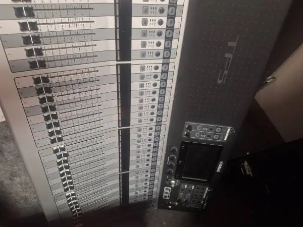 **REDUCED** YAMAHA TF5 $1600