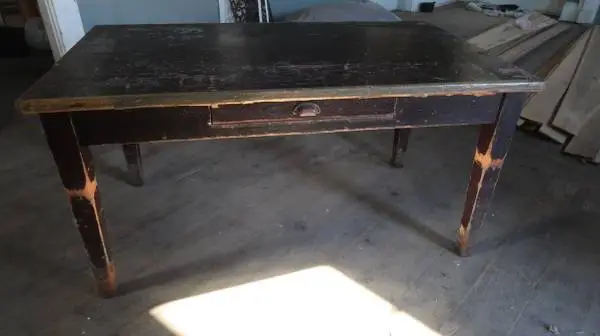 HEAVY WOOD DESK. (FROM BELKNAP LOUISVILLE KENTUCKY)