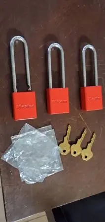 3 premium steel Master locks - lockouts