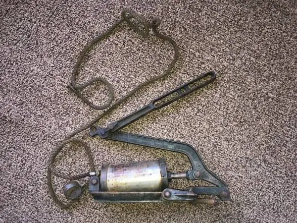 Vintage car floor board air pump. 1916