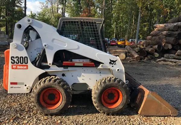 2006 Bobcat S300 with Only 1296 Original Hours!!!   #2375