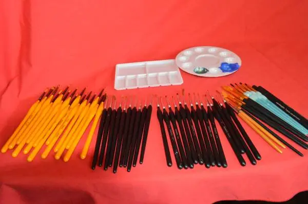 49 Paint Brushes, Makeup Artist, etc