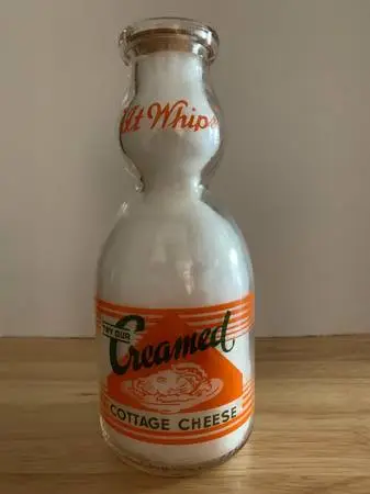 Antique One Quart MILLER DAIRY Cream Top Milk Bottle