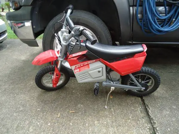 Razor MX350 red 24 volts electric rocket dirt bike