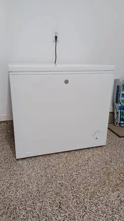 GE Freezer 7 cu ft
