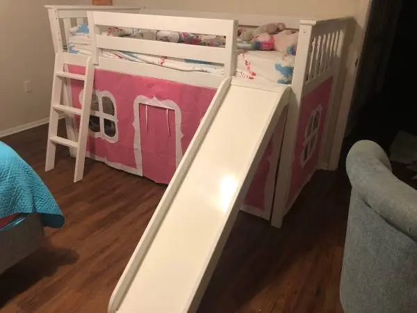 Max & Lily Solid Wood Bed with Slide