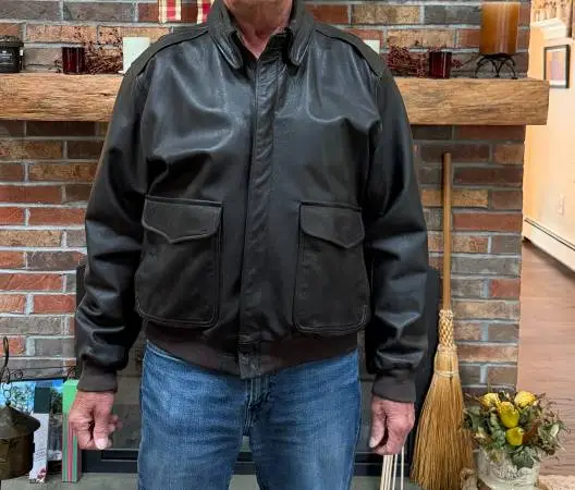 Mens LL Bean Large Leather Jacket - Made in USA - Imported Leather -