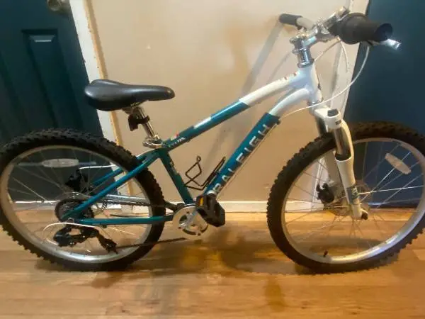 7 Speed RALEIGH EVA 24 Mountain Bicycle 12.5 inch frame....DISC
