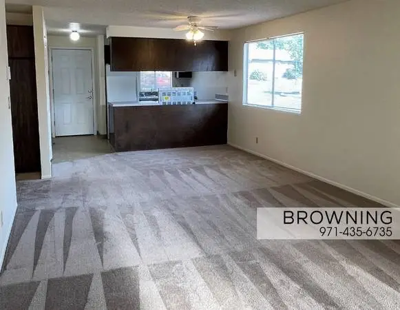 Single-Level Apartment - ONE MONTH FREE | Upgraded Flooring