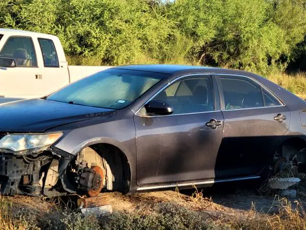 2012 toyota camary partes partes sola mente