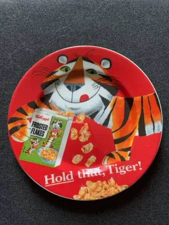 Vintage Kelloggs Frosted Flakes Cereal Retro Hold That Tiger 8” Ceram