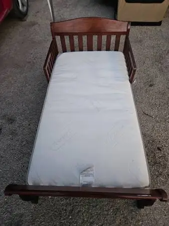 toddlers bed