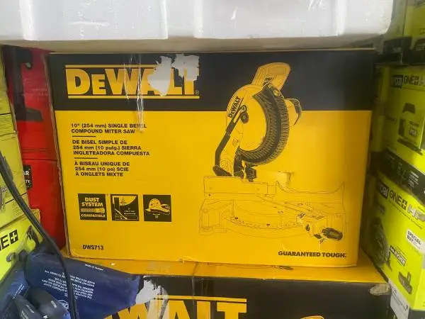 DeWalt 10 Single Bevel Compound Miter Saw