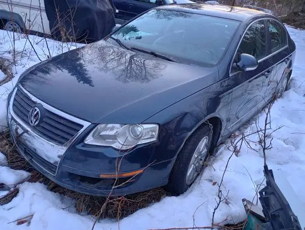 05 Blue VW Passat Turbo