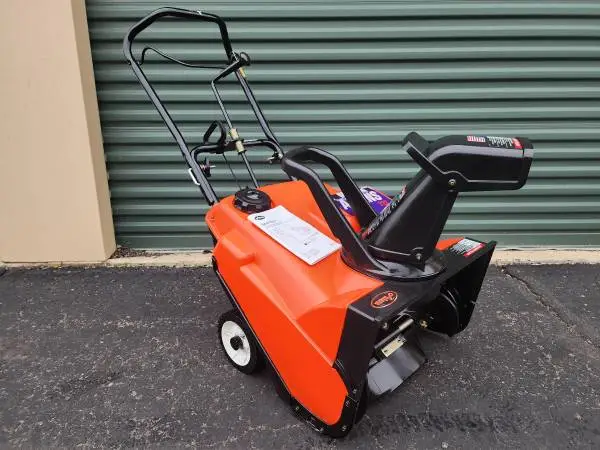 Ariens 722 Premium GAS Snow Blower Works GREAT Features Electric Start