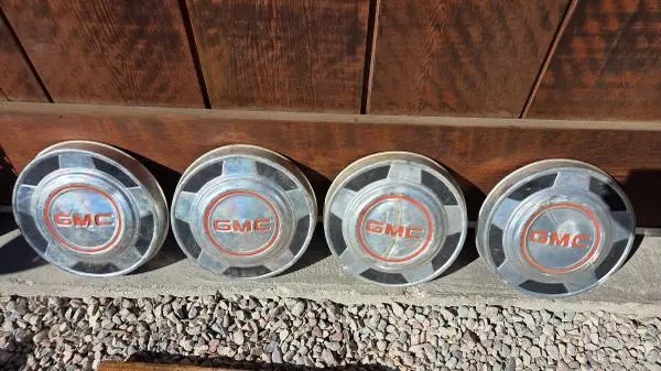 GMC dog dish hubcaps/center caps