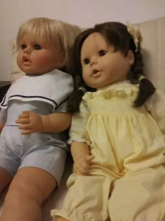 Pair of Zaph Creation German Dolls: Vintage early 80s. 26 and 23 inch