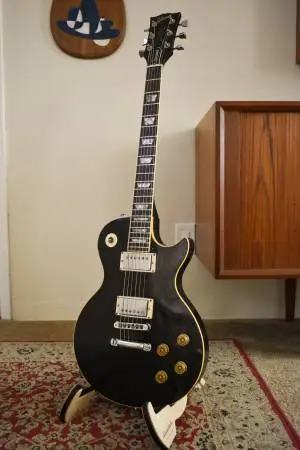 1979 Gibson Les Paul Standard Electric Guitar