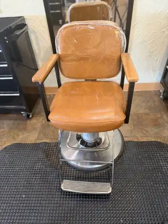 Hydraulic Salon Chairs