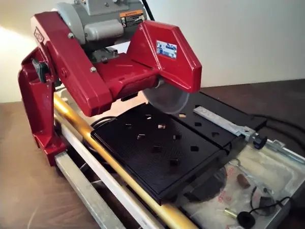 MK Diamond MK-101-24 Wet Tile Saw Like New - Master Contractor Kit
